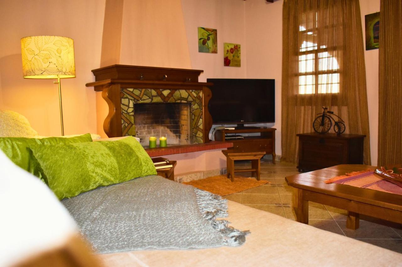 Lila'S Guest House Mikros Prinos Экстерьер фото