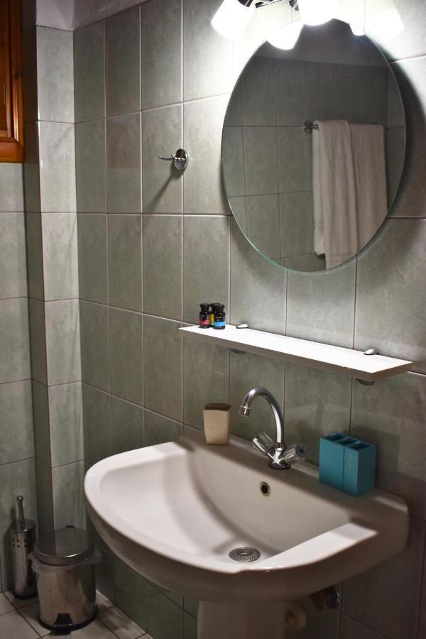 Lila'S Guest House Mikros Prinos Экстерьер фото