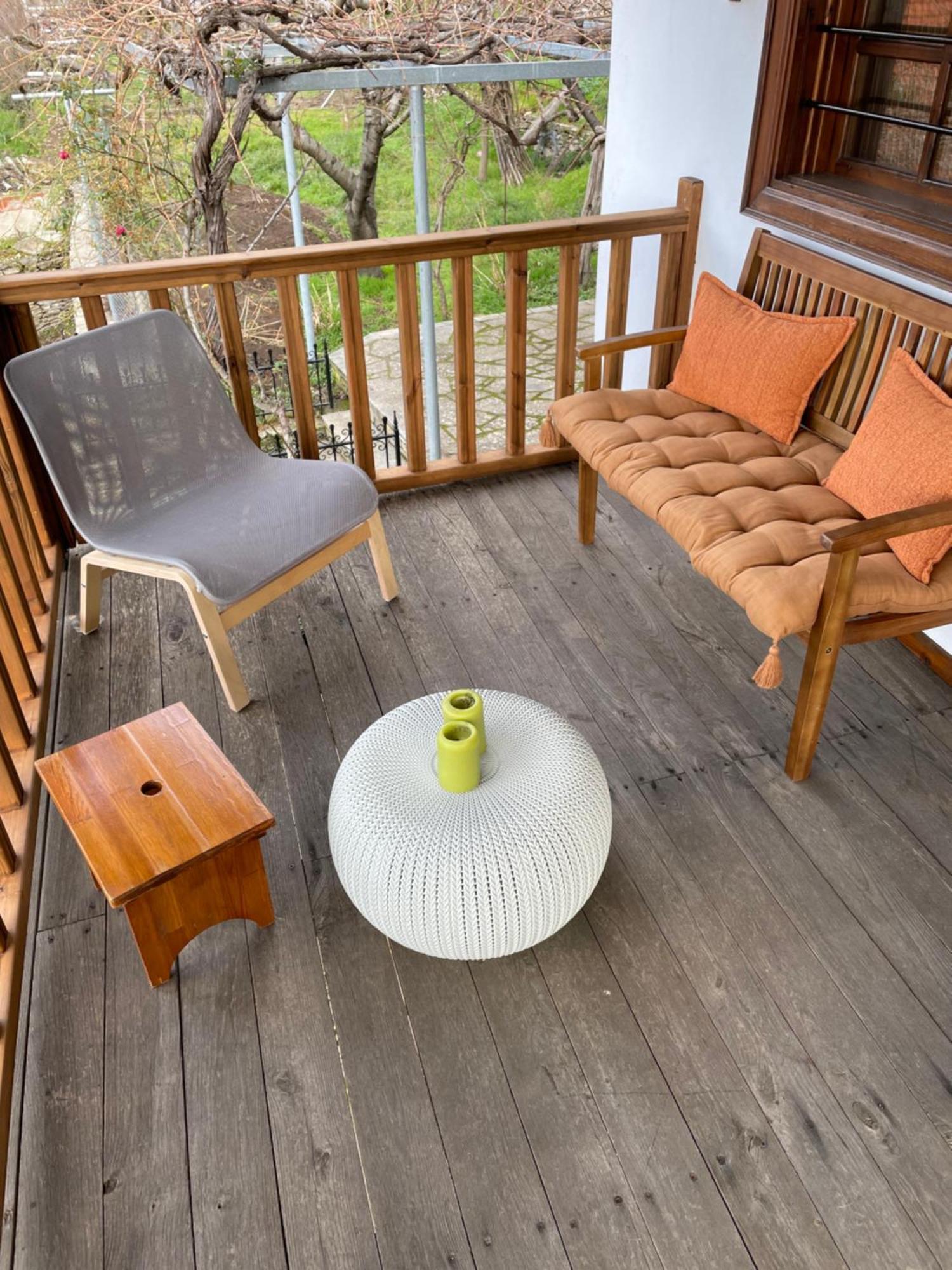 Lila'S Guest House Mikros Prinos Экстерьер фото