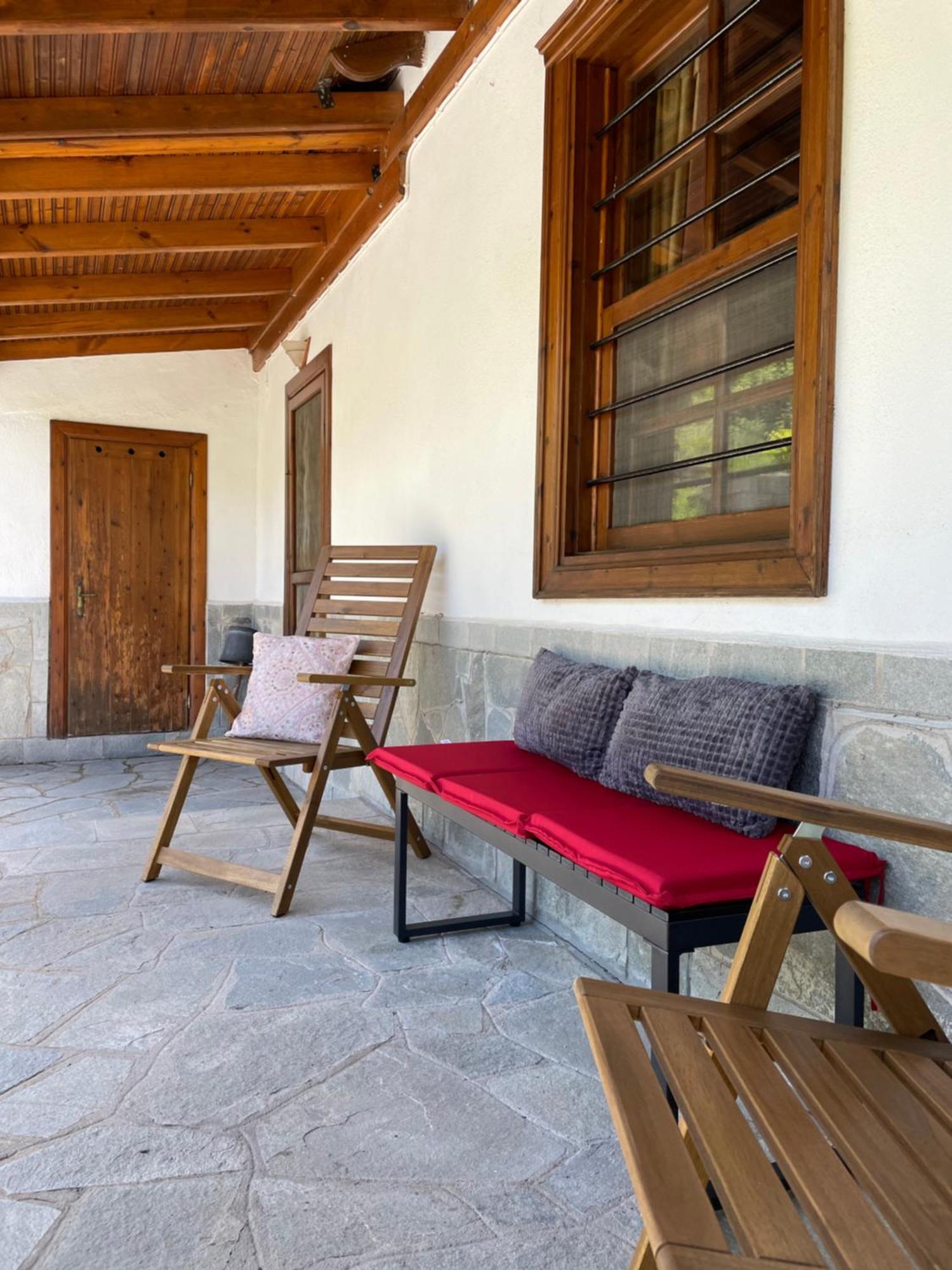 Lila'S Guest House Mikros Prinos Экстерьер фото